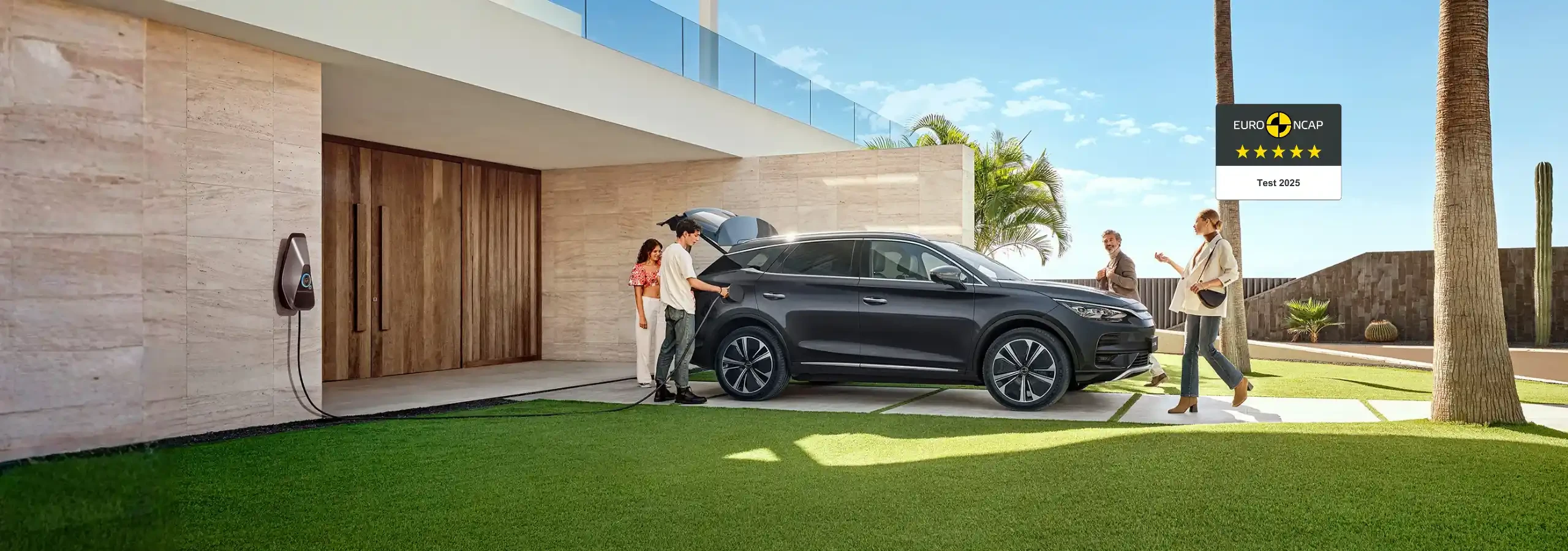 尊龙凯时 TANG: SUV 7 posti elettrico a trazione integrale AWD