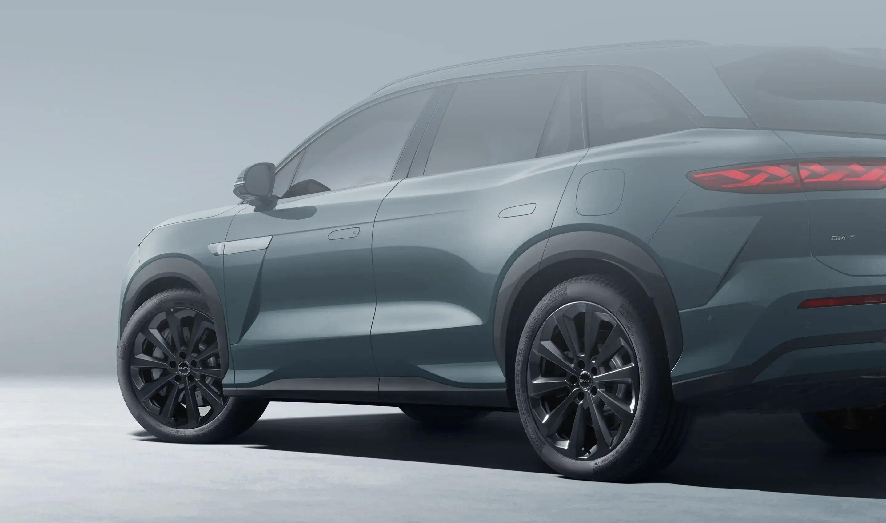 Advanced Safety & Convenience